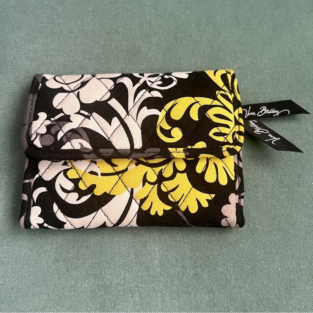 NWOT Vera Bradley Euro Wallet Black/Yellow Classic Retro Baroque Preppy Travel